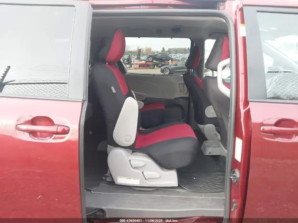 5TDKZ3DC2LS053580 2020 TOYOTA SIENNA - Image 8
