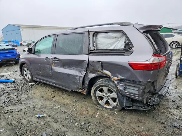 5TDKZ3DC2LS054907 2020 TOYOTA SIENNA - Image 2