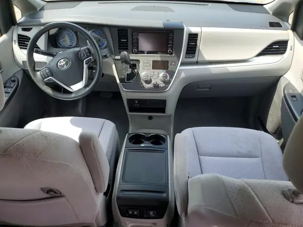 5TDKZ3DC2LS055622 2020 TOYOTA SIENNA - Image 8