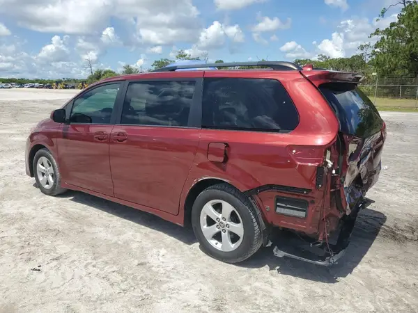 5TDKZ3DC2LS070900 2020 TOYOTA SIENNA - Image 2