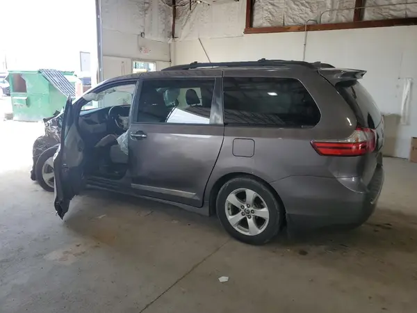 5TDKZ3DC2LS071237 2020 TOYOTA SIENNA - Image 2