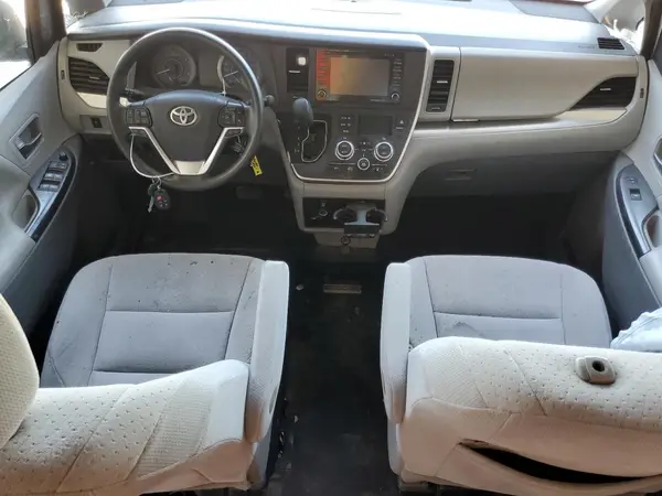 5TDKZ3DC2LS081721 2020 TOYOTA SIENNA - Image 8