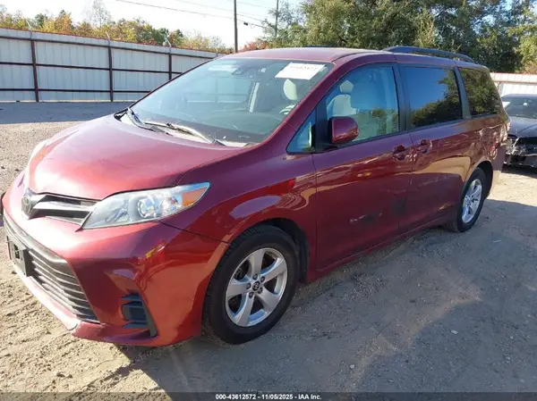 5TDKZ3DC2LS083291 2020 TOYOTA SIENNA - Image 2