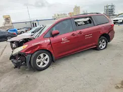 5TDKZ3DC3HS769041 2017 TOYOTA SIENNA