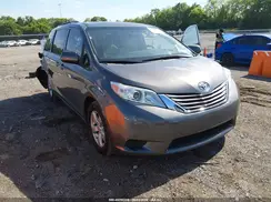 5TDKZ3DC3HS778239 2017 TOYOTA SIENNA