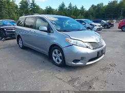 5TDKZ3DC3HS785644 2017 TOYOTA SIENNA