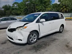 5TDKZ3DC3HS786227 2017 TOYOTA SIENNA