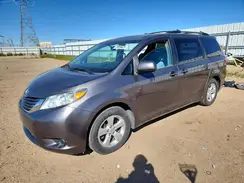 5TDKZ3DC3HS831022 2017 TOYOTA SIENNA