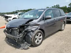 5TDKZ3DC3HS832588 2017 TOYOTA SIENNA