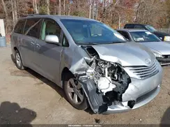 5TDKZ3DC3HS833935 2017 TOYOTA SIENNA