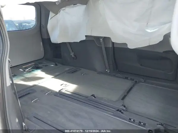 5TDKZ3DC3HS844028 2017 TOYOTA SIENNA - Image 8