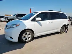 5TDKZ3DC3HS850430 2017 TOYOTA SIENNA
