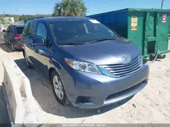 5TDKZ3DC3HS869446 2017 TOYOTA SIENNA