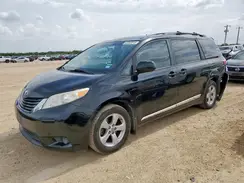 5TDKZ3DC3HS874582 2017 TOYOTA SIENNA