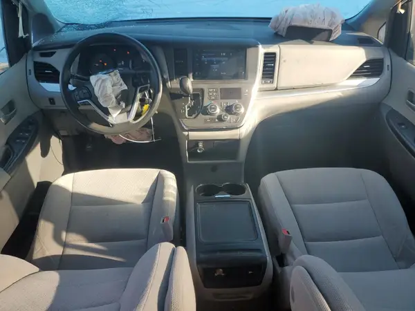 5TDKZ3DC3HS879233 2017 TOYOTA SIENNA - Image 8