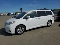 5TDKZ3DC3HS879815 2017 TOYOTA SIENNA
