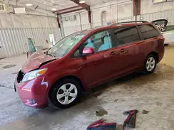 5TDKZ3DC3HS888790 2017 TOYOTA SIENNA