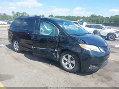 5TDKZ3DC3HS898557 2017 TOYOTA SIENNA