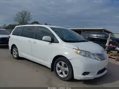 5TDKZ3DC3HS900338 2017 TOYOTA SIENNA