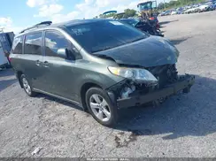 5TDKZ3DC3JS904010 2018 TOYOTA SIENNA