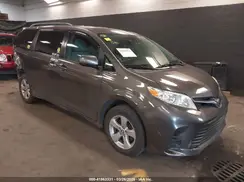 5TDKZ3DC3JS906162 2018 TOYOTA SIENNA