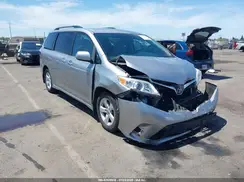 5TDKZ3DC3JS908591 2018 TOYOTA SIENNA