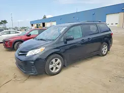 5TDKZ3DC3JS911023 2018 TOYOTA SIENNA