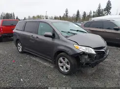 5TDKZ3DC3JS927612 2018 TOYOTA SIENNA