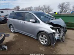 5TDKZ3DC3JS931675 2018 TOYOTA SIENNA