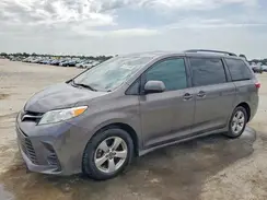 5TDKZ3DC3JS948198 2018 TOYOTA SIENNA