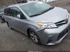 5TDKZ3DC3JS951361 2018 TOYOTA SIENNA