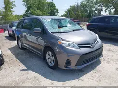 5TDKZ3DC3JS956754 2018 TOYOTA SIENNA