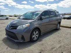 5TDKZ3DC3JS958245 2018 TOYOTA SIENNA