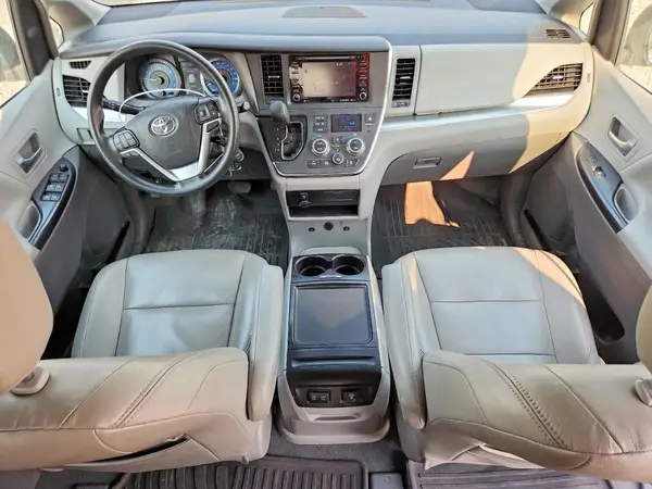 5TDKZ3DC3KS007156 2019 TOYOTA SIENNA - Image 8