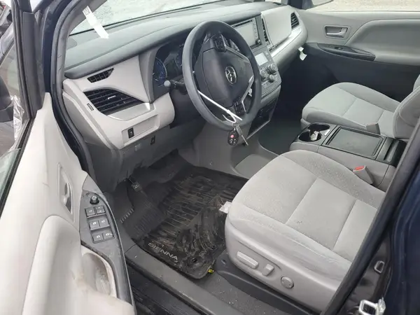 5TDKZ3DC3KS008274 2019 TOYOTA SIENNA - Image 8