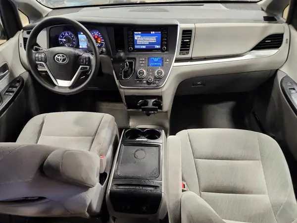 5TDKZ3DC3KS011062 2019 TOYOTA SIENNA - Image 8