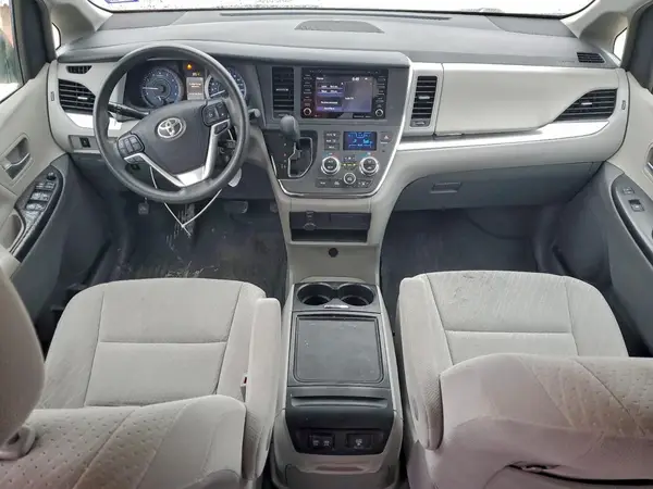 5TDKZ3DC3KS015452 2019 TOYOTA SIENNA - Image 8
