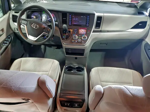 5TDKZ3DC3KS020411 2019 TOYOTA SIENNA - Image 8