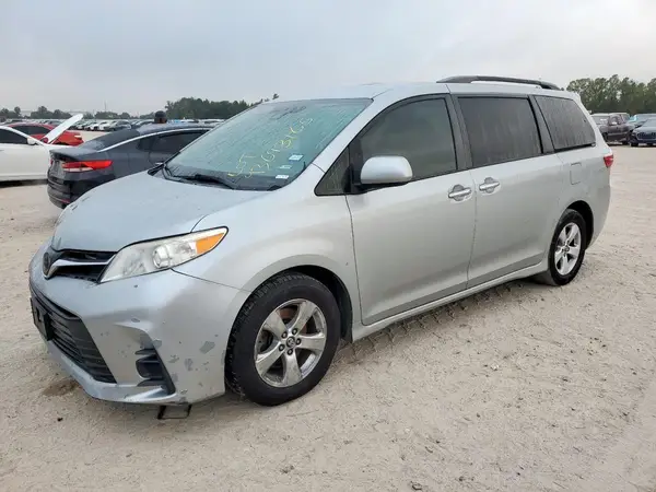 5TDKZ3DC3KS976374 2019 TOYOTA SIENNA - Image 1