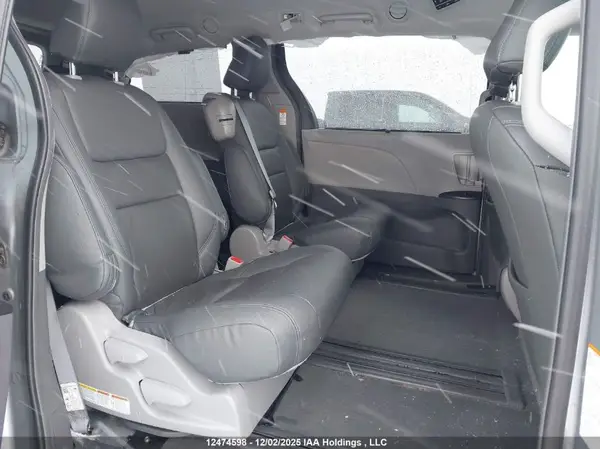 5TDKZ3DC3KS978352 2019 TOYOTA SIENNA - Image 8