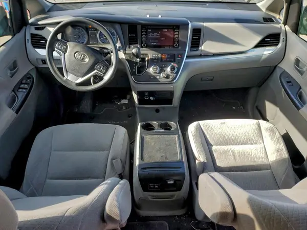 5TDKZ3DC3KS995491 2019 TOYOTA SIENNA - Image 8