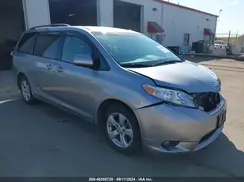 5TDKZ3DC4HS773762 2017 TOYOTA SIENNA