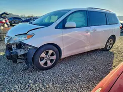 5TDKZ3DC4HS781795 2017 TOYOTA SIENNA
