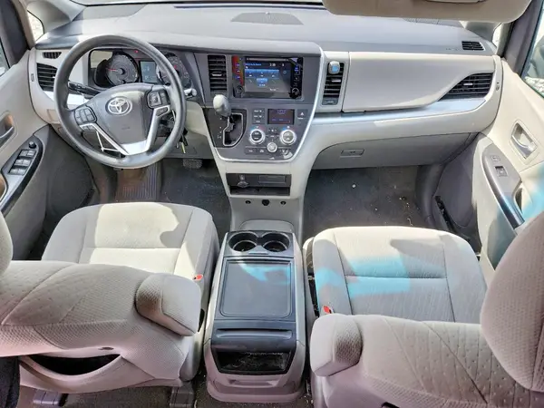 5TDKZ3DC4HS787354 2017 TOYOTA SIENNA - Image 8