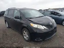 5TDKZ3DC4HS801298 2017 TOYOTA SIENNA