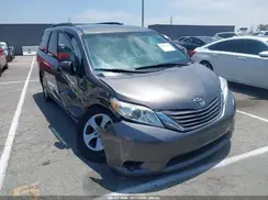 5TDKZ3DC4HS805111 2017 TOYOTA SIENNA