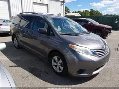 5TDKZ3DC4HS824628 2017 TOYOTA SIENNA