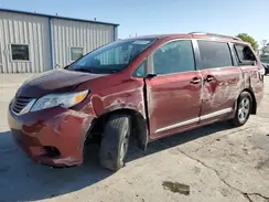 5TDKZ3DC4HS840750 2017 TOYOTA SIENNA