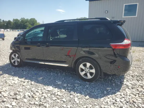 5TDKZ3DC4HS841252 2017 TOYOTA SIENNA - Image 2