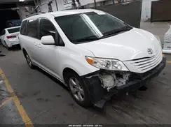 5TDKZ3DC4HS855460 2017 TOYOTA SIENNA